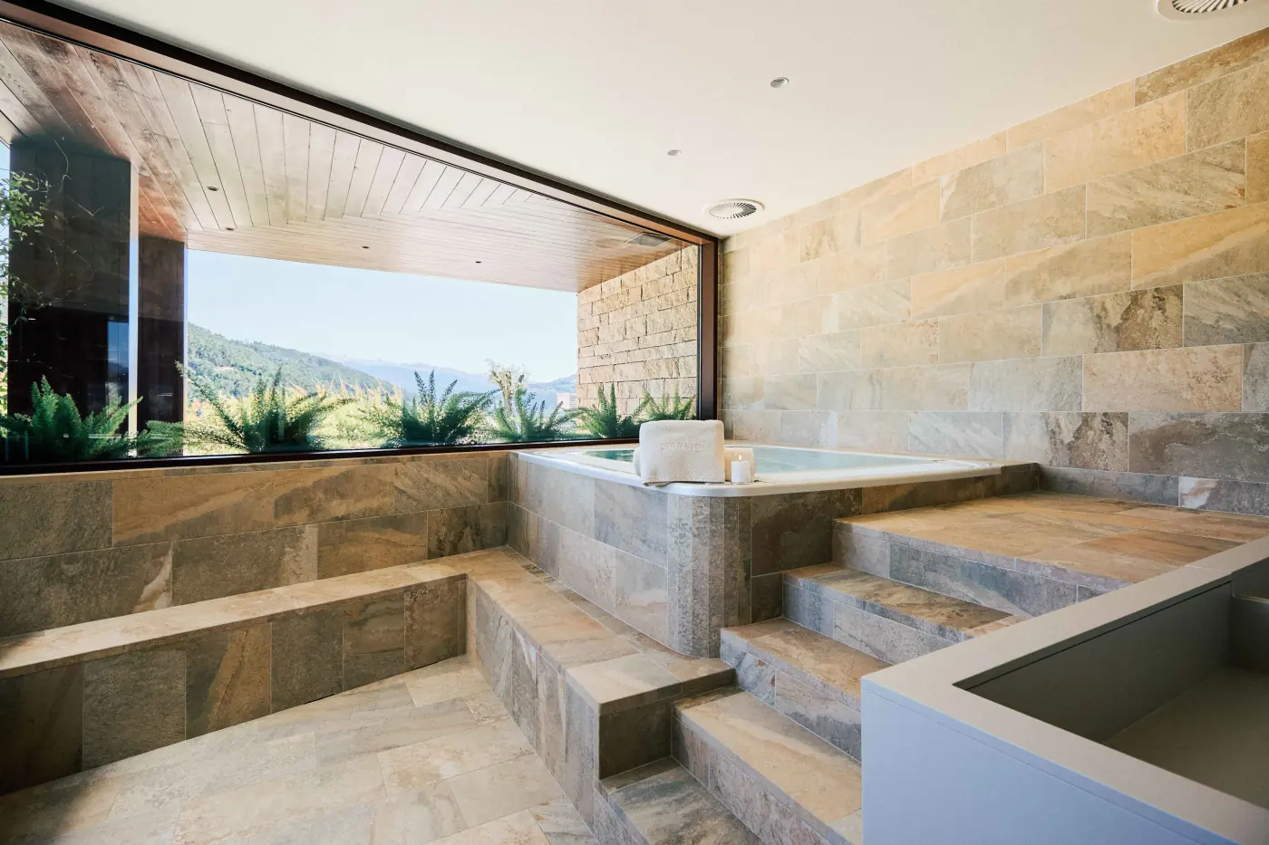 Jacuzzi Panorâmico & Hidroterapia